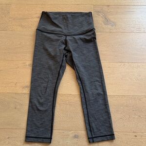 Lululemon gray 24 inch legging